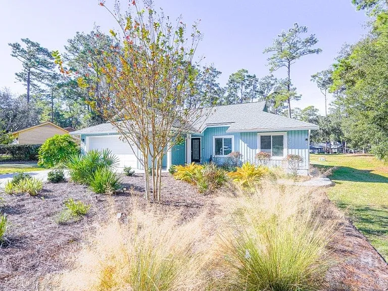 53 Village Green Cir — Photo 44