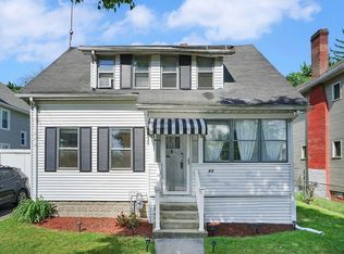 63 Edgewood St, Springfield, MA 01109