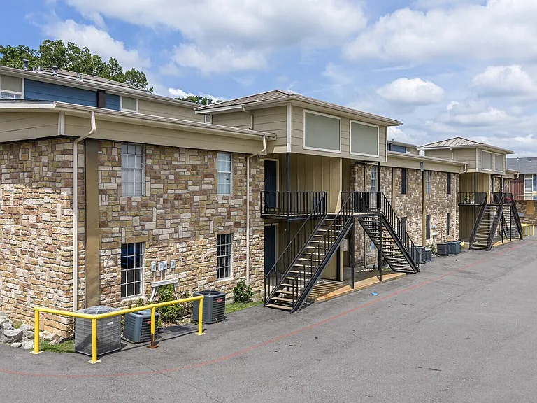 Residences at Overlook — Photo 12