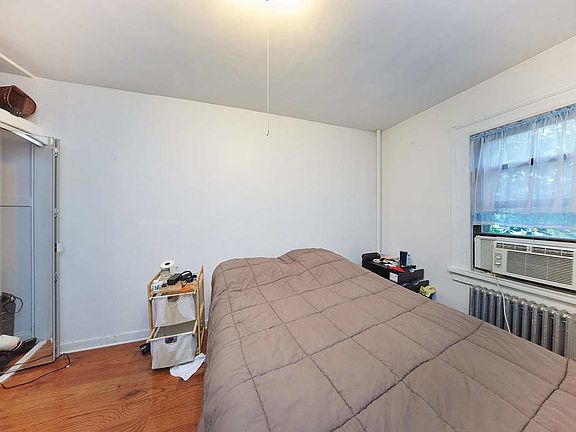 2nd image of 255 Powers St #2BB