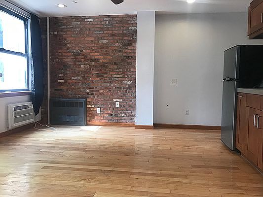 2nd image of 140 E 31st St APT 63