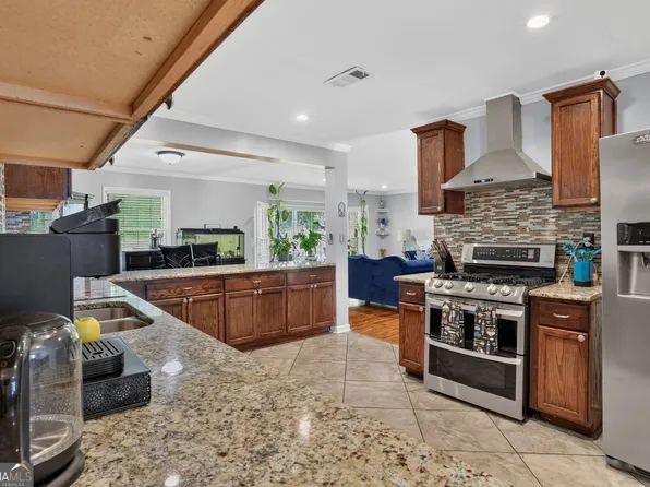 716 Bruce Way SW, Lilburn, GA 30047