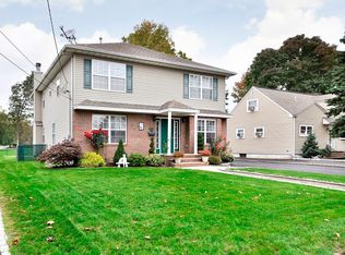 914 Raritan Rd, Clark, NJ 07066