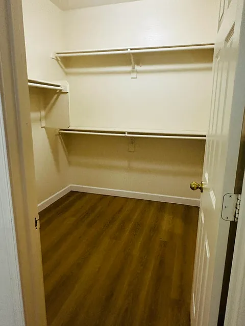 4 bed, 2165 sqft, $2,399 — Photo 3