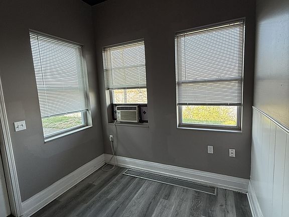 3rd image of 6271 Riverside Dr APT 2