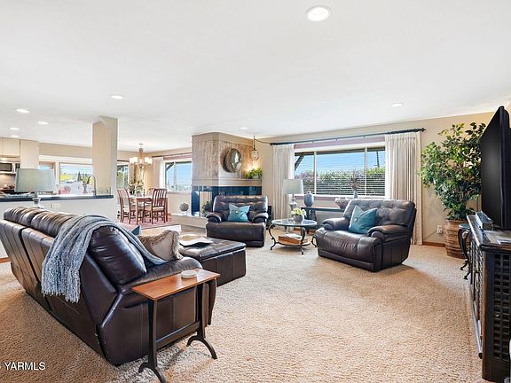 4th image of 101 N 48th Ave APT 11