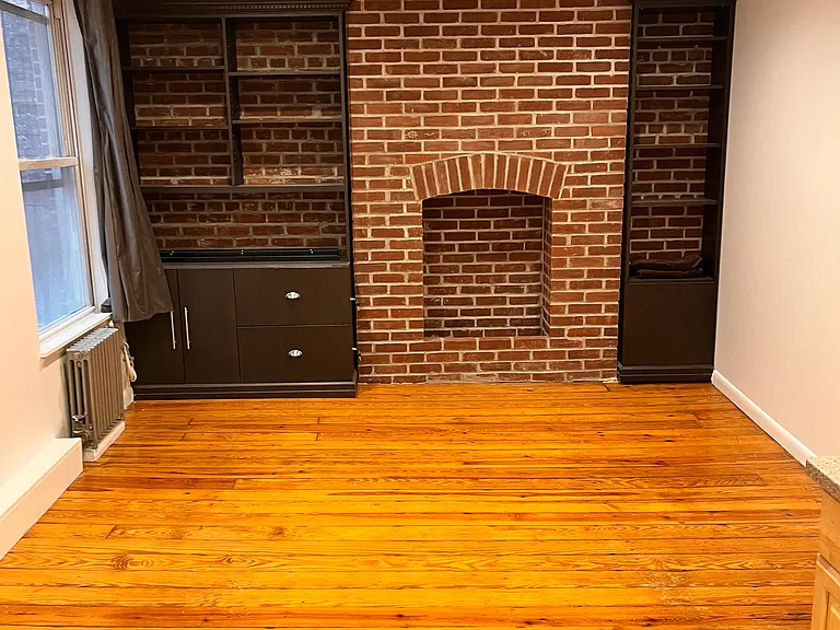 328 W 17th St #3R — Photo 3