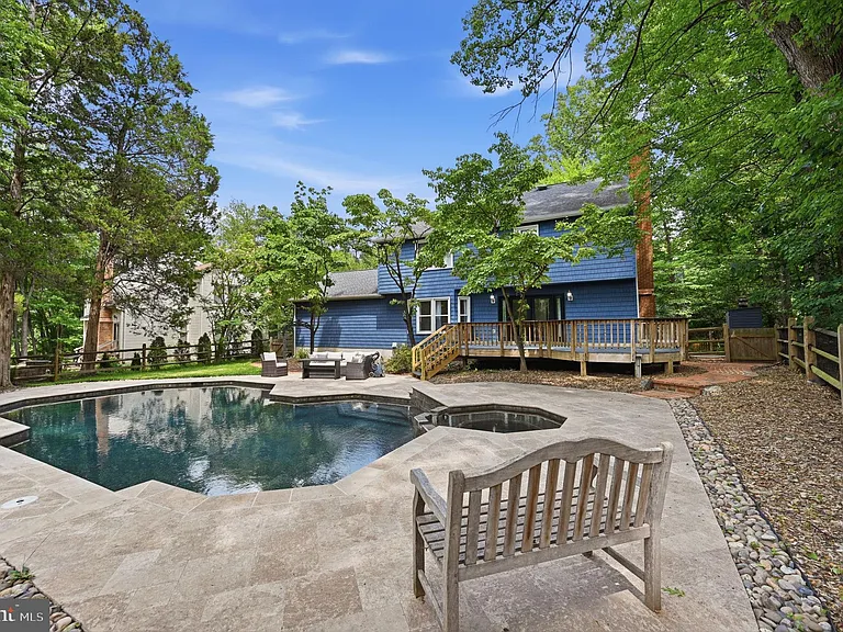 5610 Cavalier Woods Ln — Photo 48