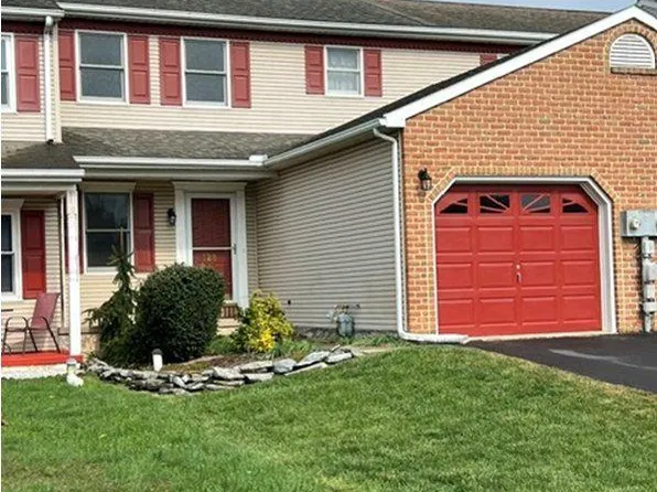 128 Palm Ln, Lebanon, PA 17042