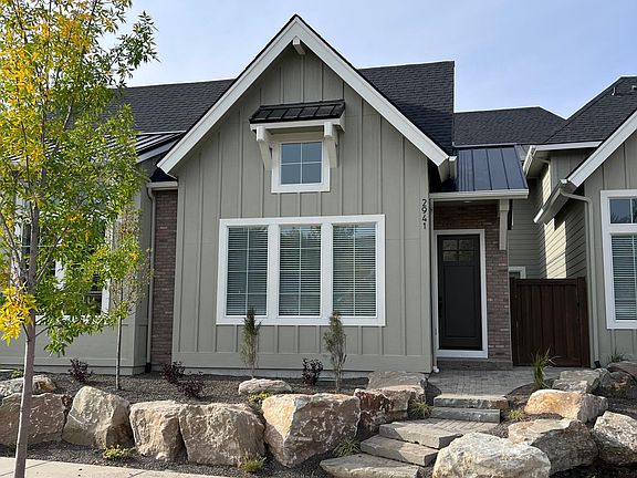 2nd image of 2913 W Hidden Springs Dr