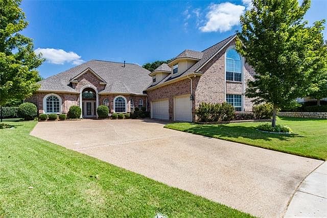 1st image of 2604 Buckhorn Ct