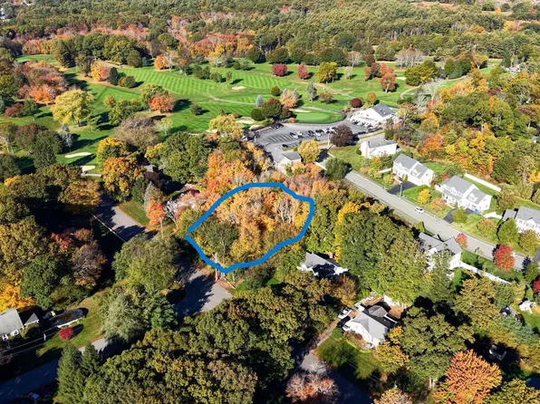 85 Norborough Dr, North Attleboro, MA 02760