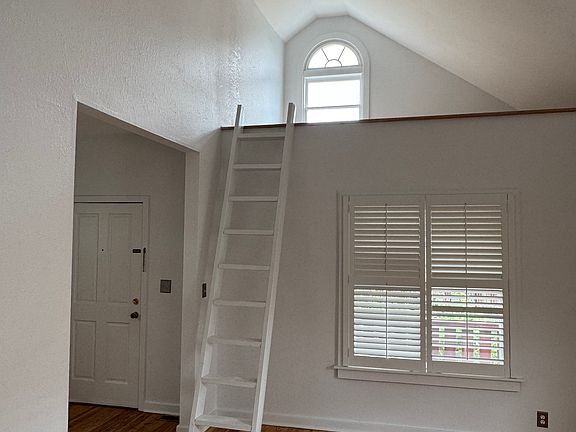 3rd image of 4708 Jarboe St