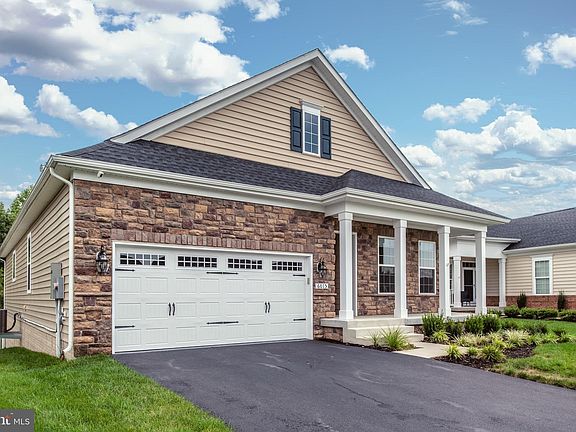 3rd image of 6015 Drewys Bluff Dr