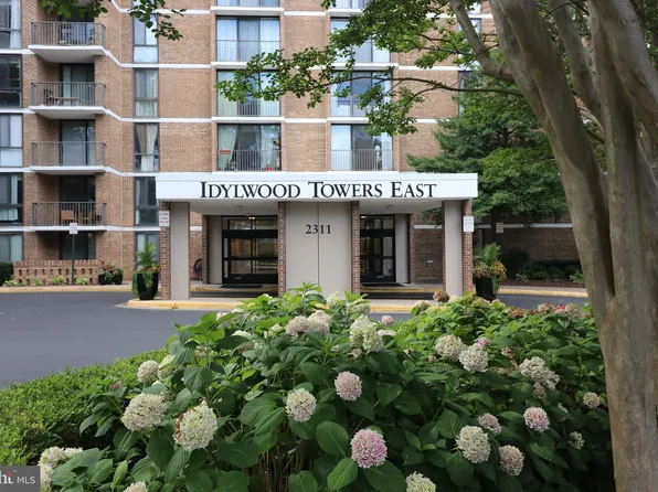 2311 Pimmit Dr APT 114, Falls Church, VA 22043