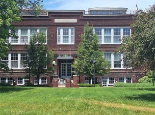 7482 Center St #D-16, Mentor, OH 44060
