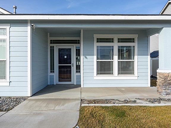 3rd image of 4913 Pamplona Dr