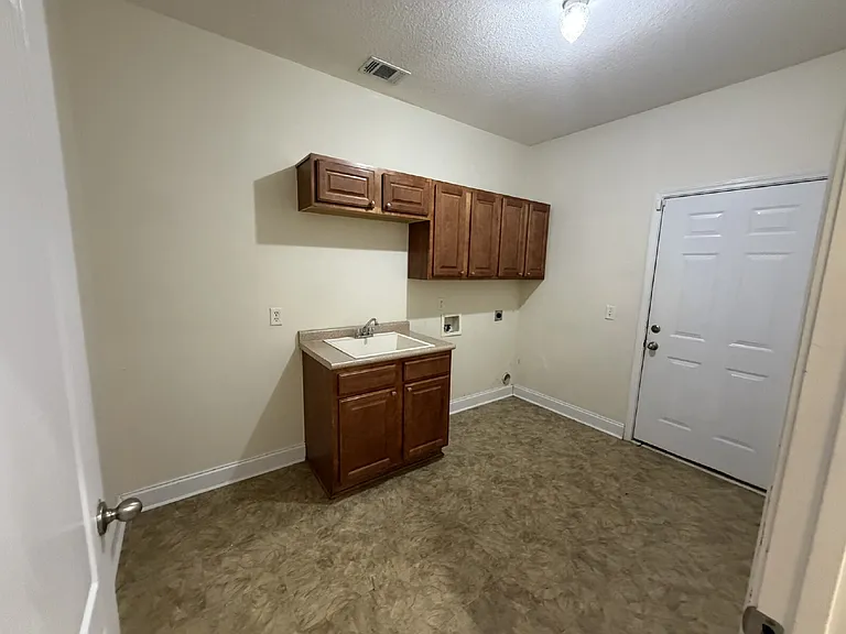 219 Taylor Wells Ln — Photo 8