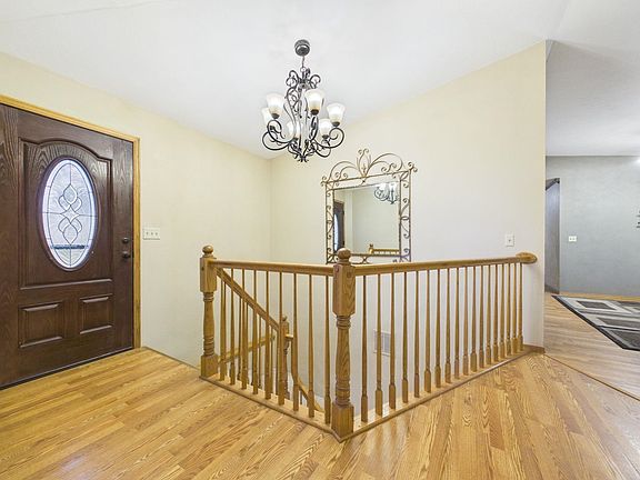 4th image of 6163 N Saint Paul St