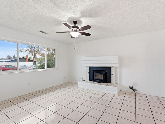 4th image of 237 E Modoc Avenue