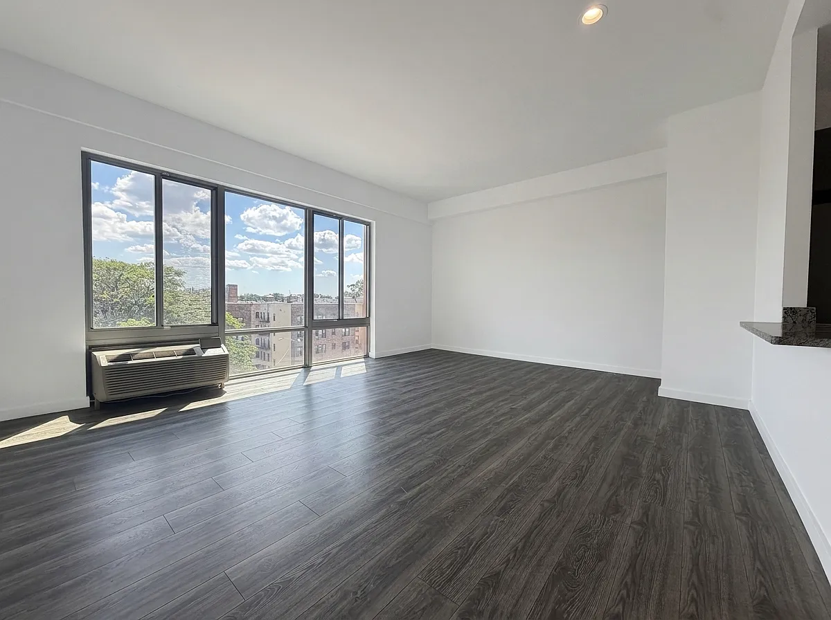 2 bed, 1000 sqft, $2,200 — Photo 3
