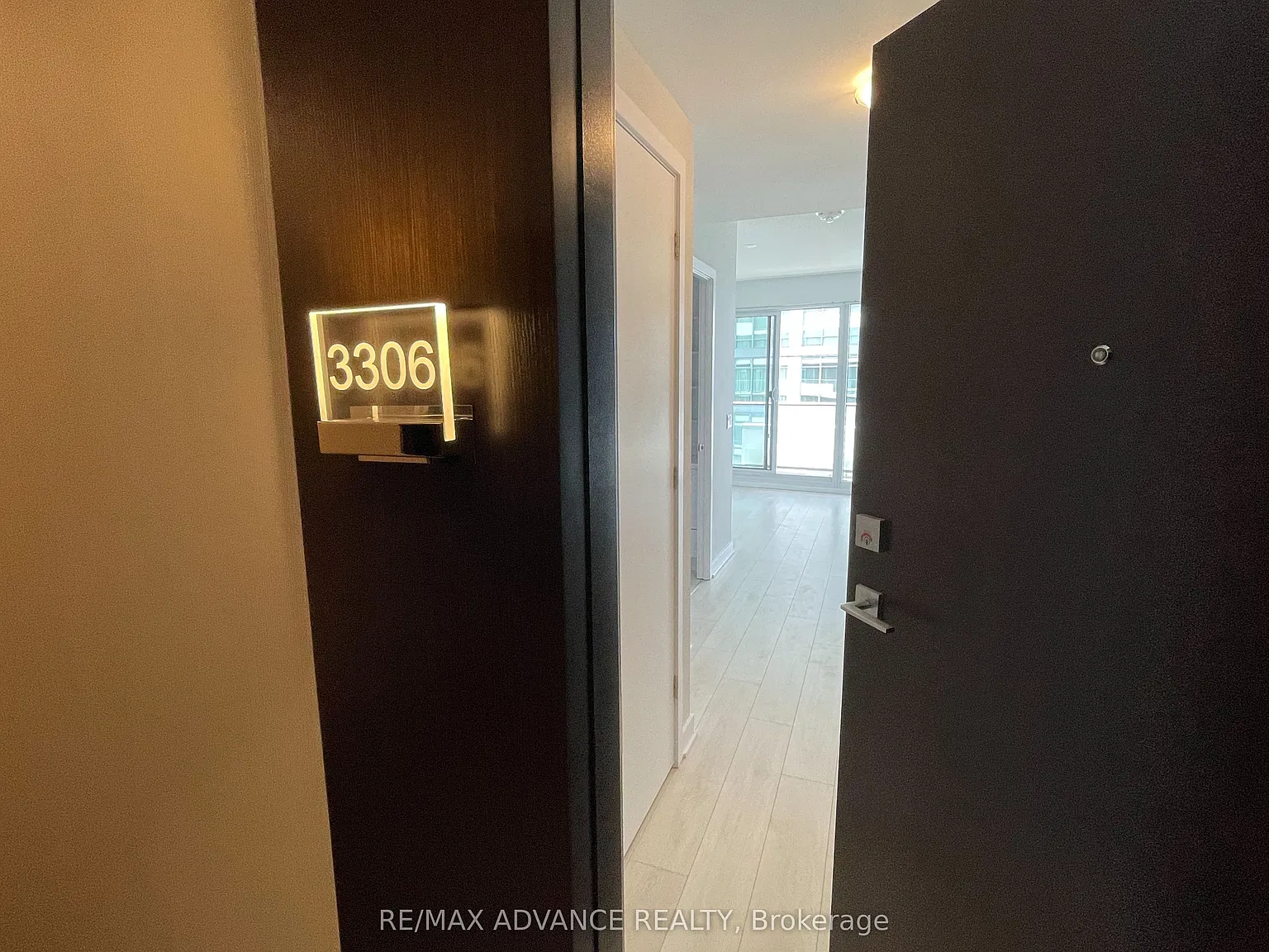 1 bed, $2,100 — Photo 3