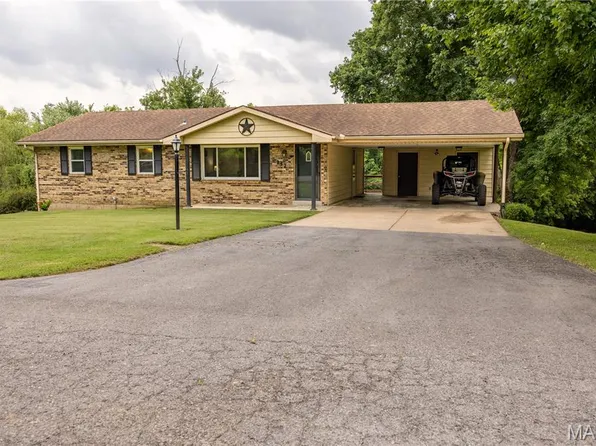 137 Valley Park Dr, Cape Girardeau, MO 63701