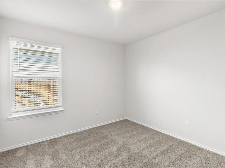 3303 Mission Riv — Photo 8