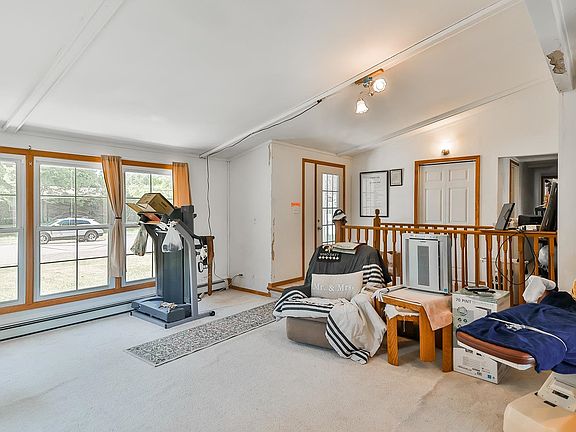5th image of 1934 Gershwin Dr