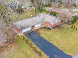 2365 Sullivan Dr, Bellbrook, OH 45305