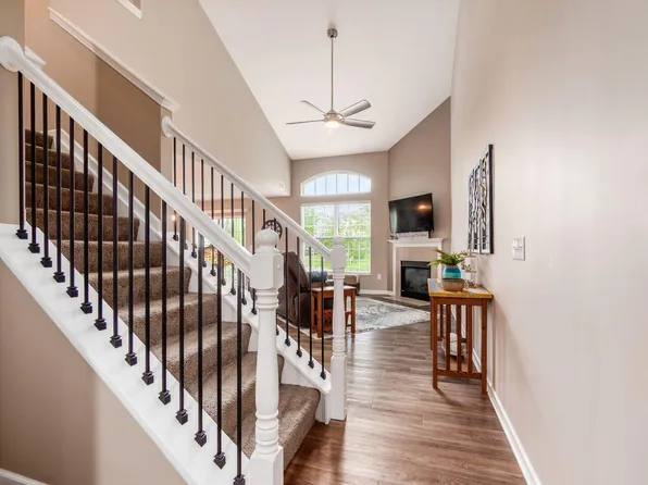 97 Lakes At Cheshire Dr, Delaware, OH 43015