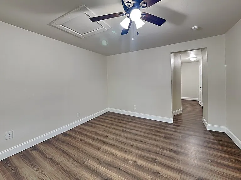 2639 Ghent St — Photo 3