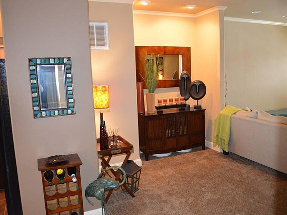 5th image of 339 Columbia Point Dr