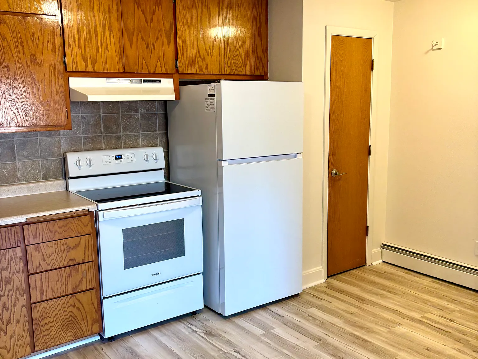 Cherry Street — Photo 3