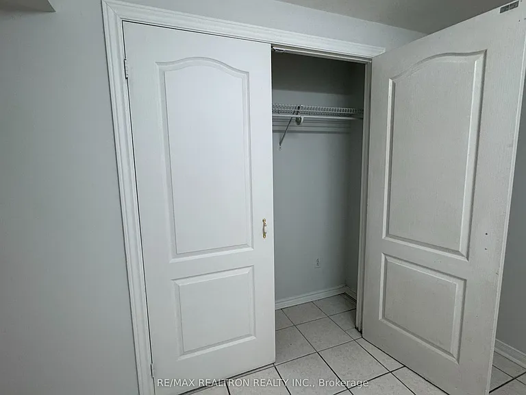 46 Thornbrook Ct #BASEMENT — Photo 12