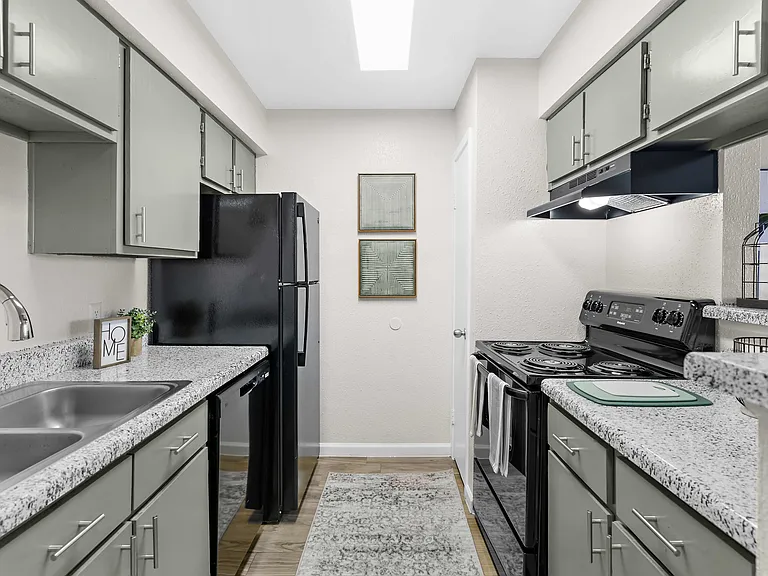 Sonoma Apartments — Photo 3