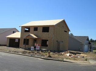 800 E 8th St, Molalla, OR 97038