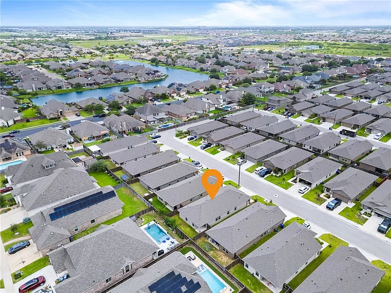 7621 Cowboy Trail Ln — Photo 24
