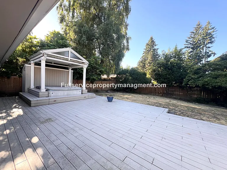 8822 SE 59th St — Photo 30
