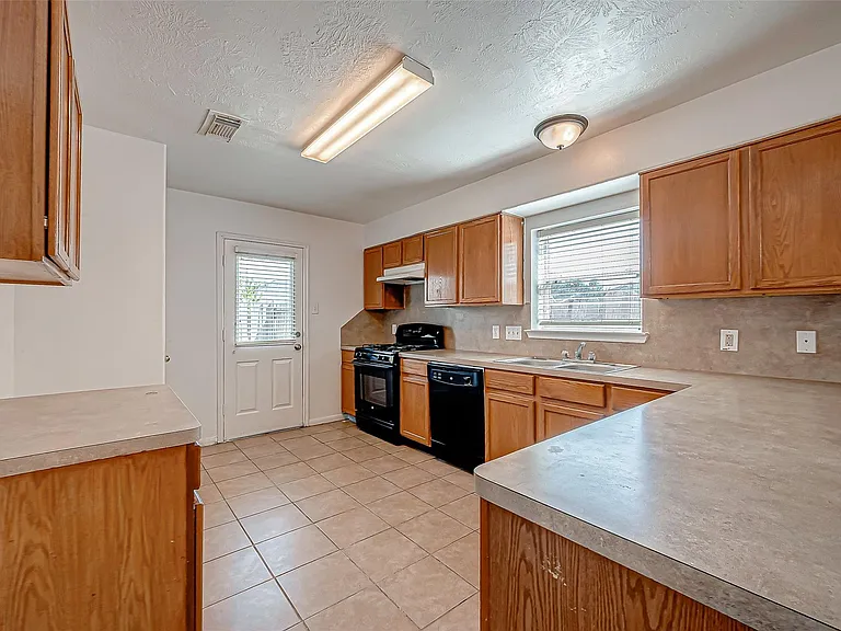7127 Sedona Ct — Photo 16