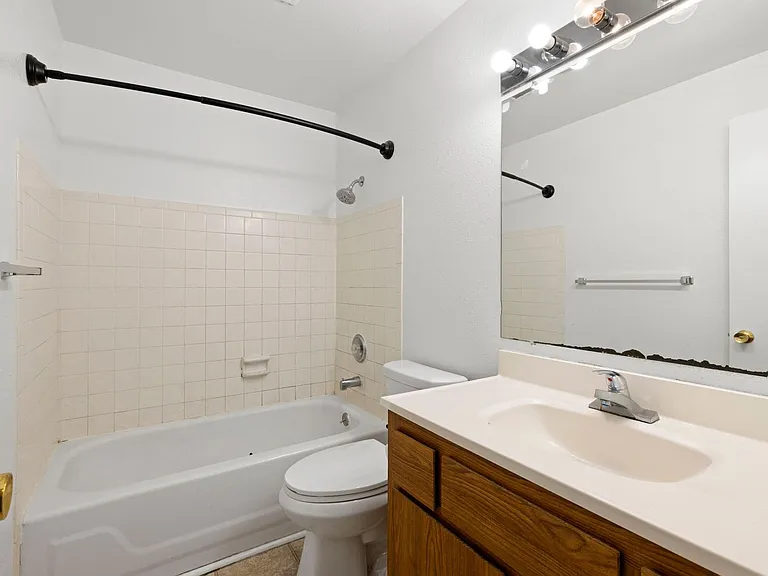 22749 Marine View Dr S — Photo 41