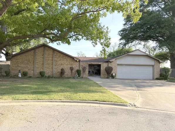 120 Patrick St, Dumas, AR 71639