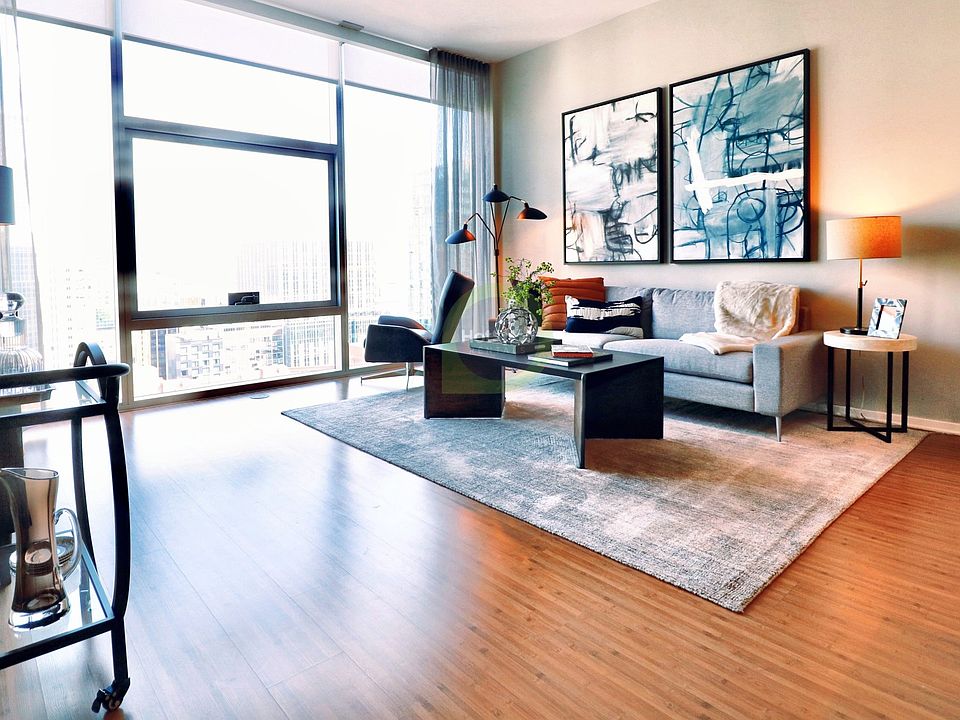 1st image of 200 E Illinois St #2/25