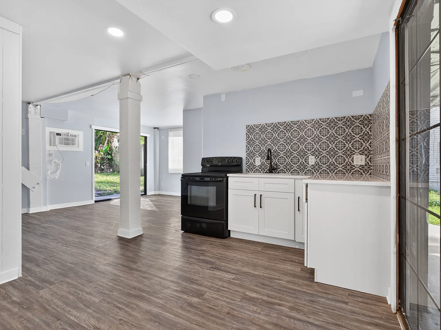 1 bed, $1,275 — Photo 2