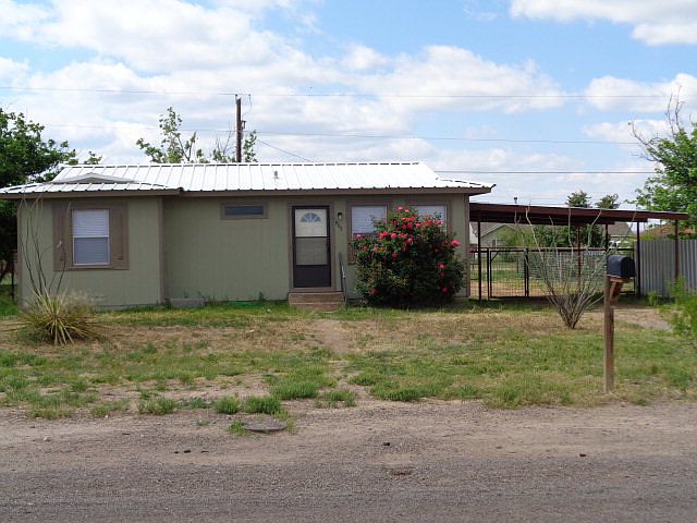 1st image of 905 W Marfa Ave