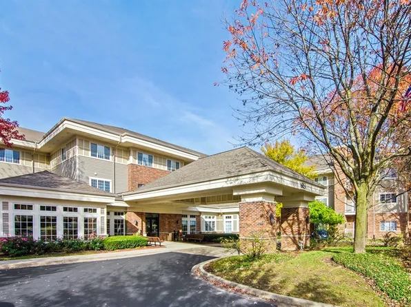 605 Barrington Ave APT 156, Dundee, IL 60118