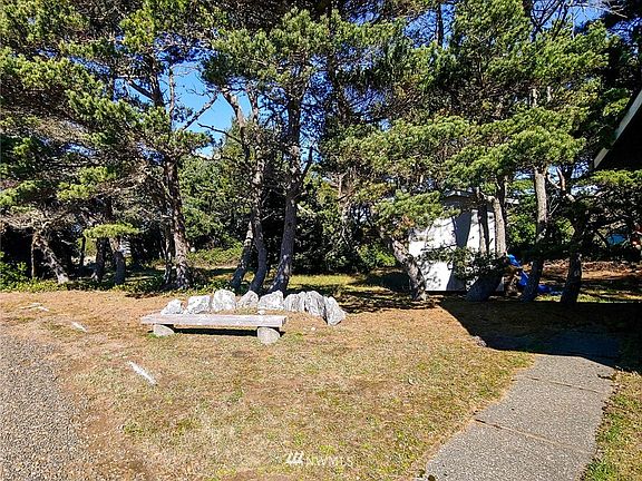 5th image of 698 Ocean Shores Blvd SW