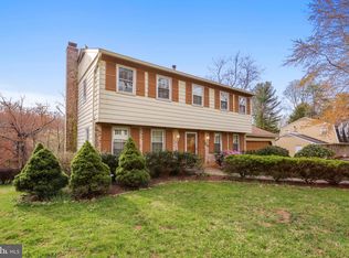 16221 Grist Mill Dr, Rockville, MD 20855