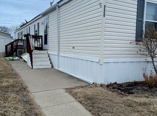 3408 Jen Ave, Park City, IL 60085