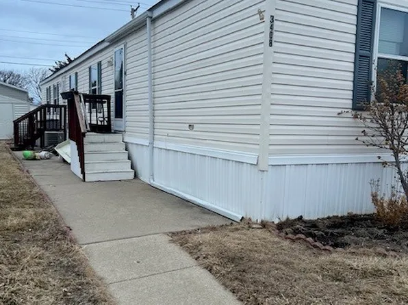 3408 Jen Ave, Park City, IL 60085